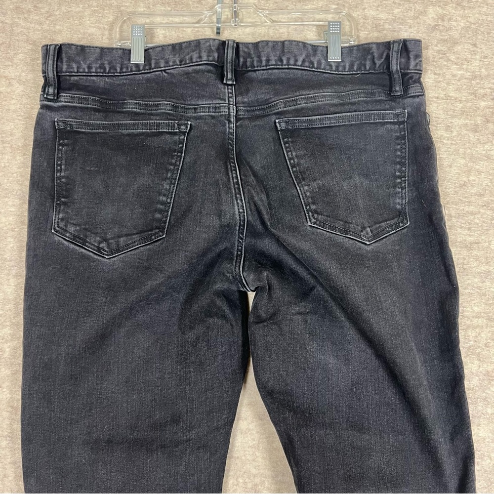 Banana Republic Skinny Techmotion Men's Black Jeans - Size 36 x 30 - Picture 4 of 7
